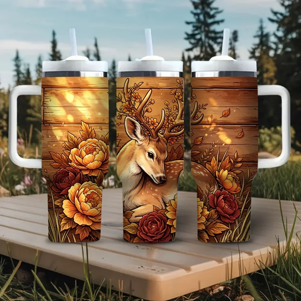 Hunting Outdoor Background - แก้วเก็บความเย็นขนาด 40 ออนซ์พร้อมหูจับ ลายกวางดอกไม้สวยงามบนพื้นหลังไม้ เหมาะสำหรับนักล่าสัตว์และผู้รักสัตว์ ใช้ได้กับเครื่องดื่มร้อนและเย็น